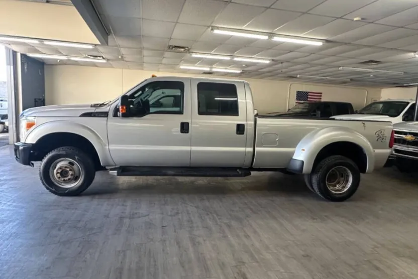 2015 Ford F-350 XL photo 1
