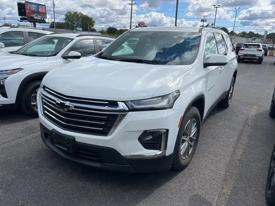 2023 Chevrolet Traverse Cloth photo 1
