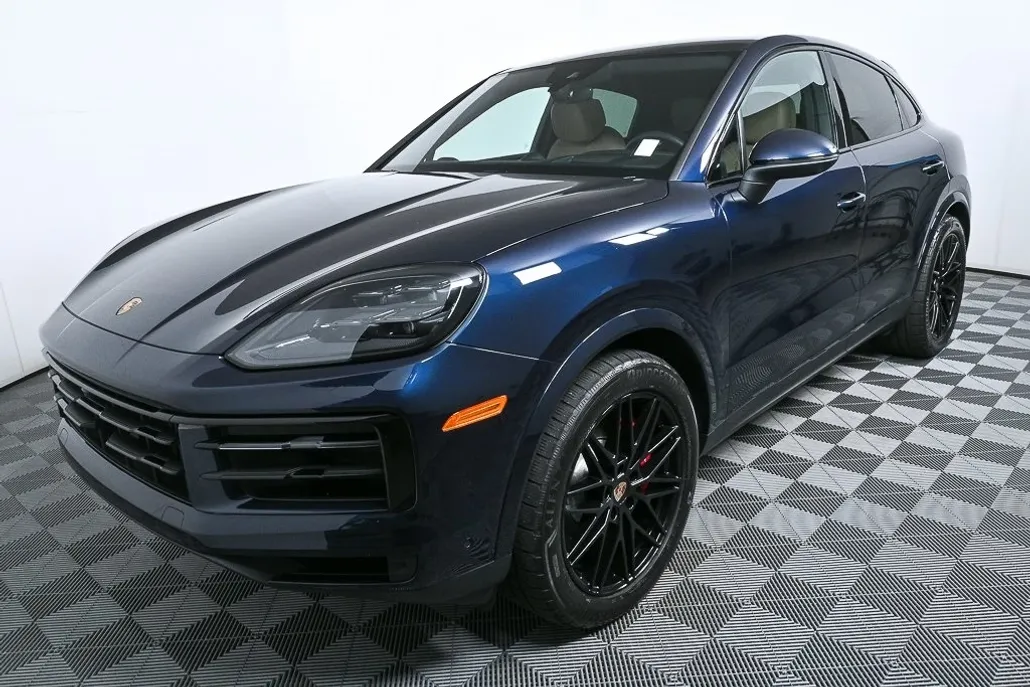 2025 Porsche Cayenne Coupe S photo 1