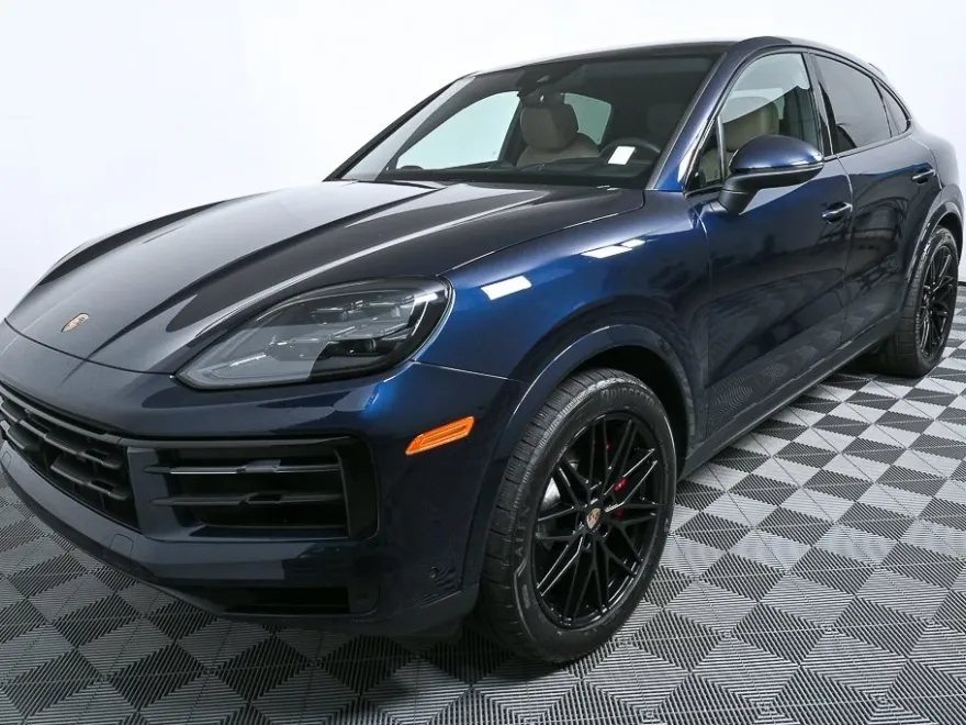 2025 Porsche Cayenne Coupe S photo 1