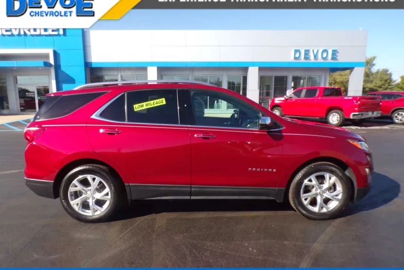 2021 Chevrolet Equinox Premier photo 1