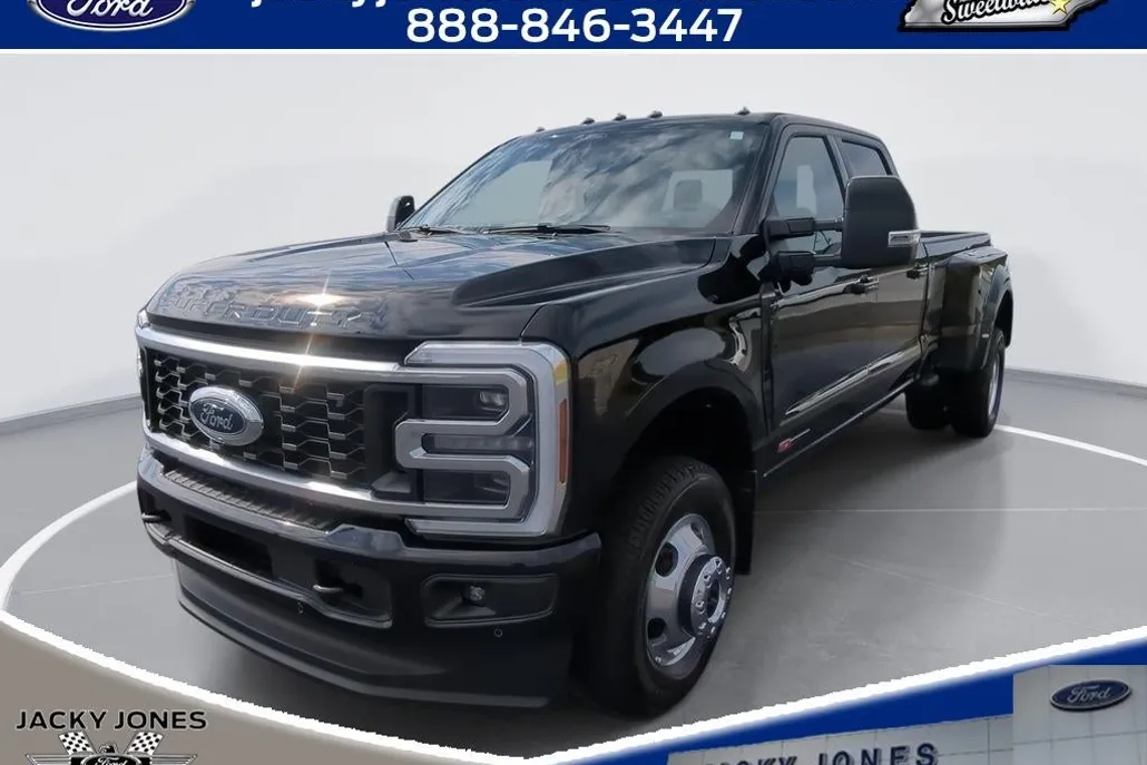 2026 Ford F-350 Platinum photo 1