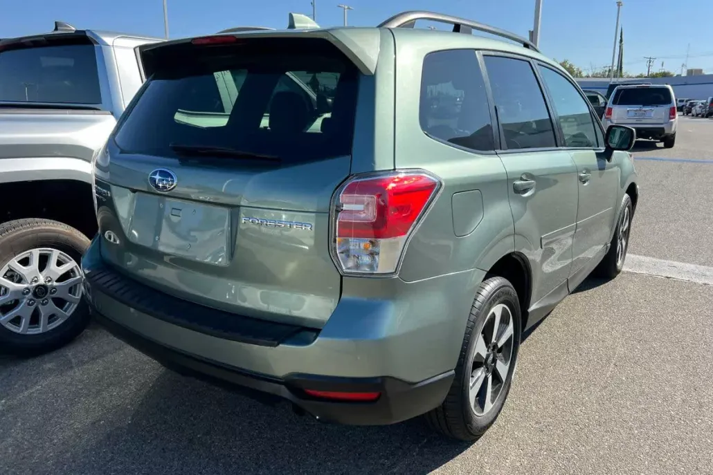 2018 Subaru Forester Premium photo 1