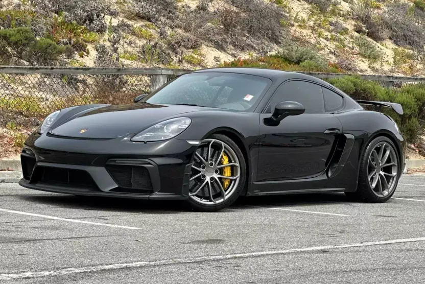 2023 Porsche Cayman GT4 photo 1