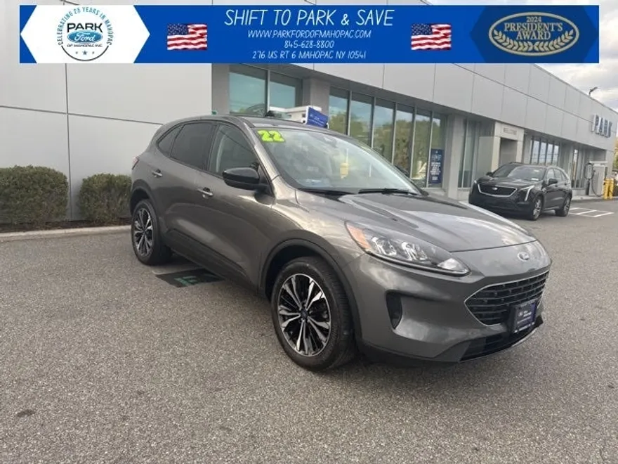 2022 Ford Escape Base photo 1