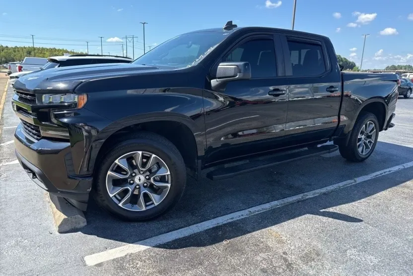 2021 Chevrolet Silverado 1500 RST photo 1
