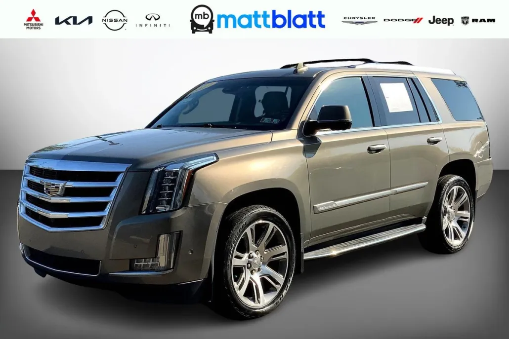 2017 Cadillac Escalade Luxury photo 1