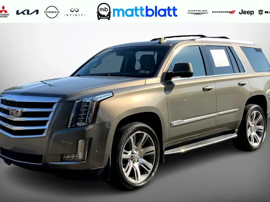 2017 Cadillac Escalade Luxury photo 1