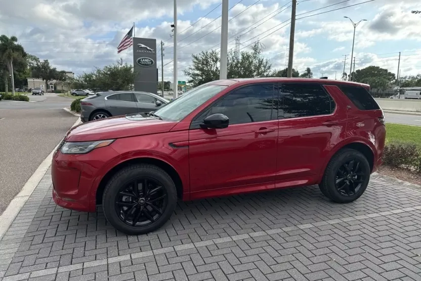 2025 Land Rover Discovery Sport S photo 1