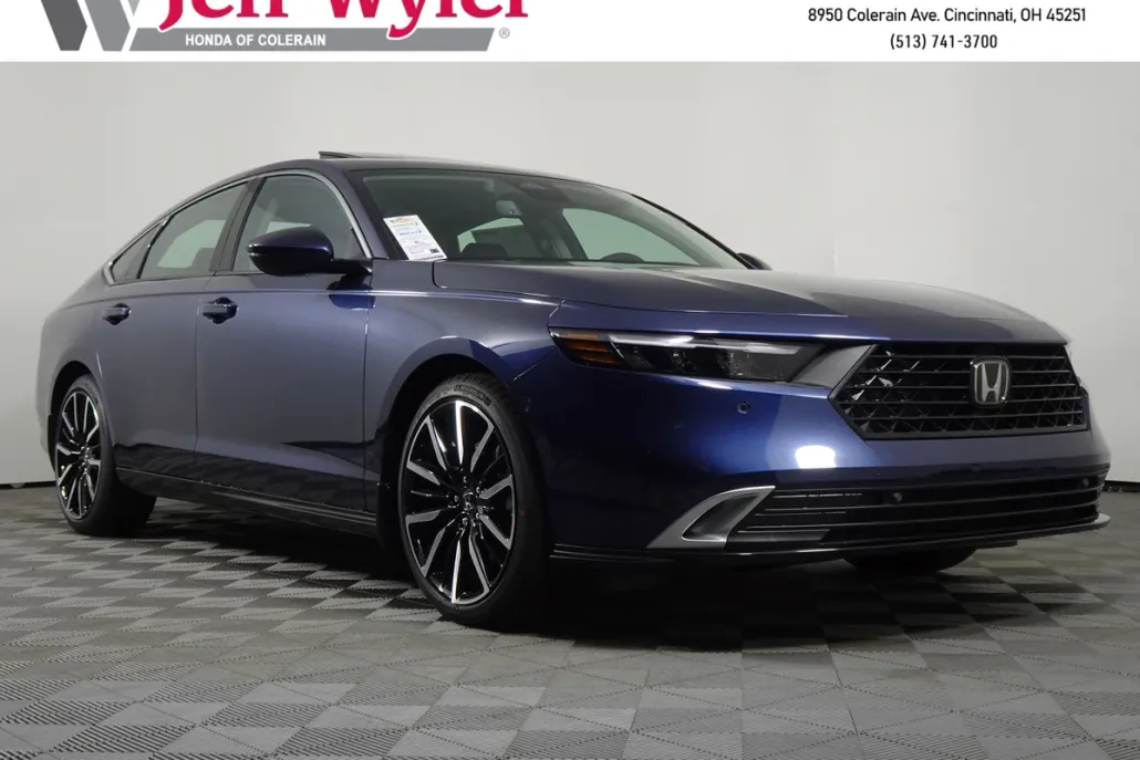 2025 Honda Accord Hybrid Touring photo 1