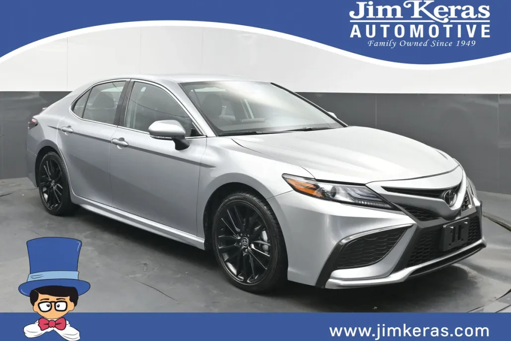 2023 Toyota Camry XSE photo 1