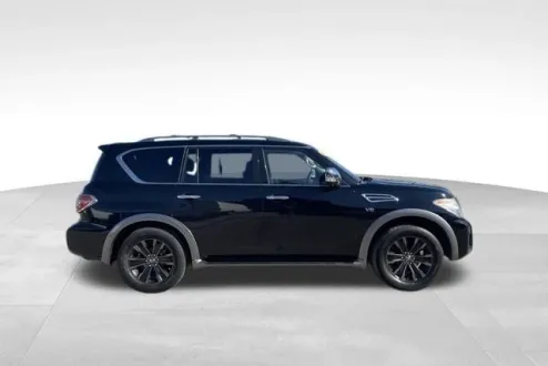 2017 Nissan Armada Platinum photo 3