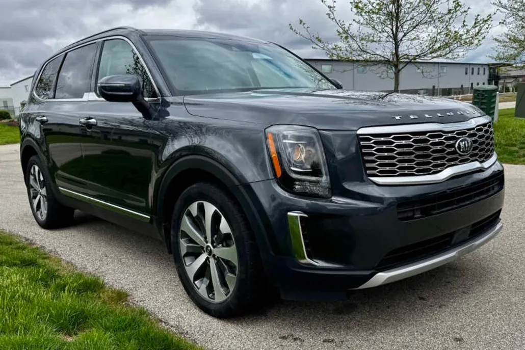 2020 Kia Telluride S photo 1