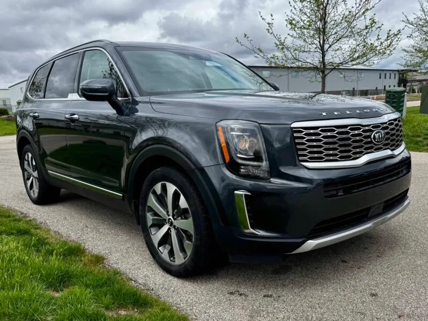 2020 Kia Telluride S photo 1