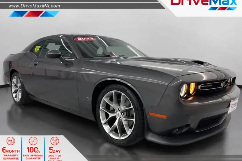 2022 Dodge Challenger GT photo 1