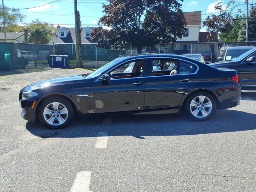 2013 Bmw 528xi 5-Series photo 1