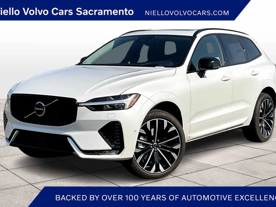 2026 Volvo XC60 B5 photo 1