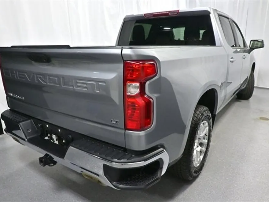 2024 Chevrolet Silverado 1500 LT photo 1