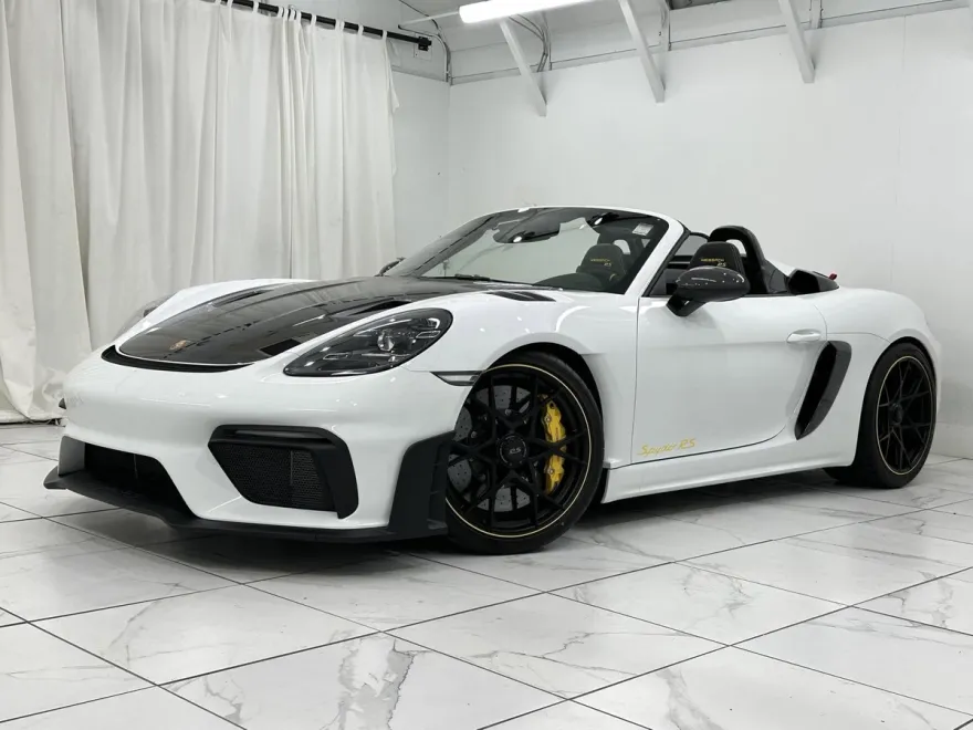 2024 Porsche Boxster Spyder photo 1