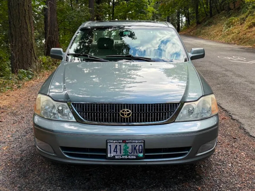 2000 Toyota Avalon XLS photo 1