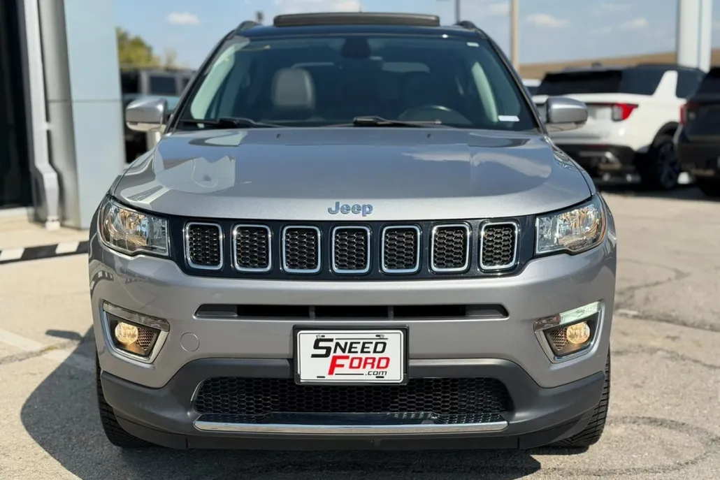 2018 Jeep Compass Limited photo 1