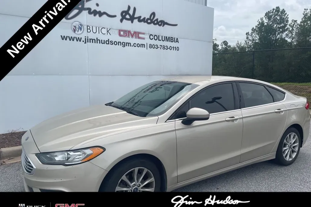 2017 Ford Fusion SE photo 1