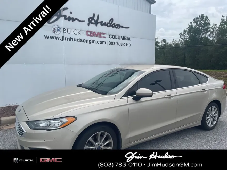 2017 Ford Fusion SE photo 1