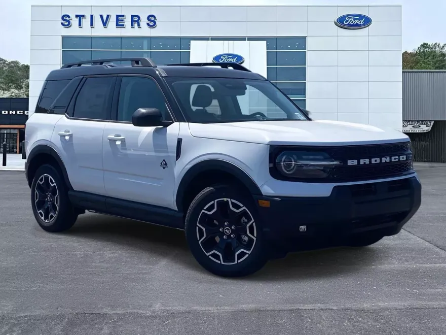 2025 Ford Bronco Sport Outer Banks photo 1