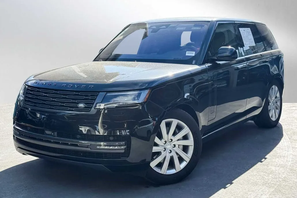 2023 Land Rover Range Rover SE photo 1