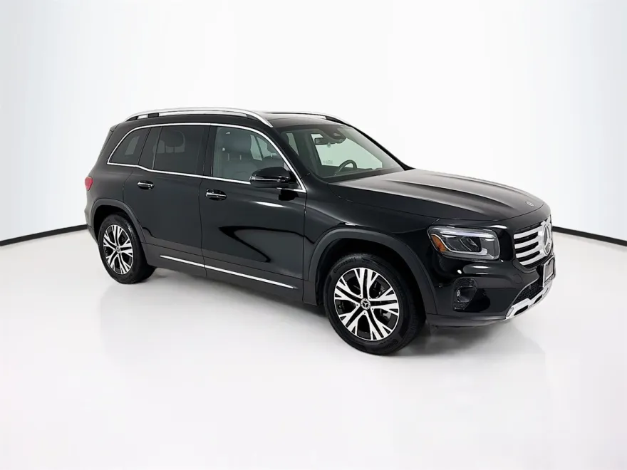 2024 Mercedes Benz GLB 250 4MATIC photo 1