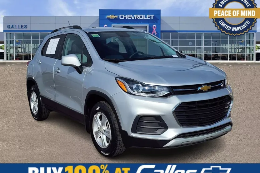 2022 Chevrolet Trax LT photo 1