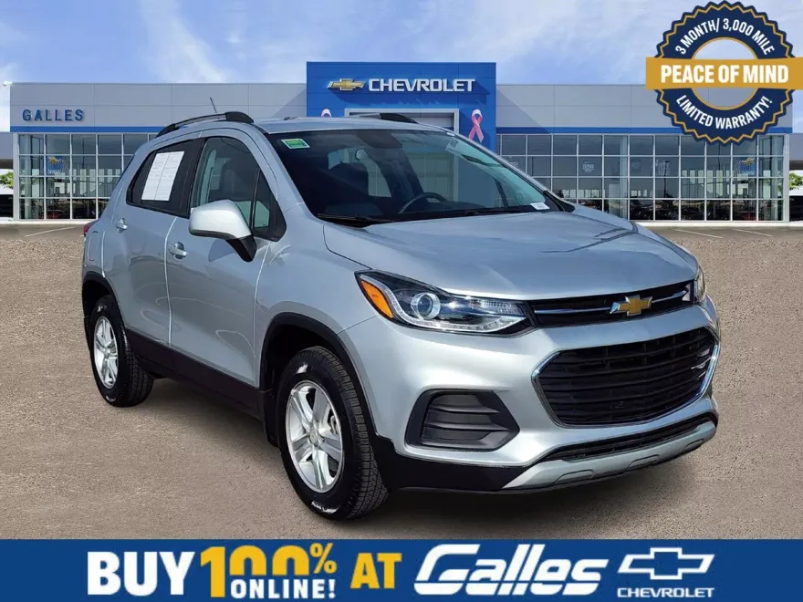 2022 Chevrolet Trax LT photo 1