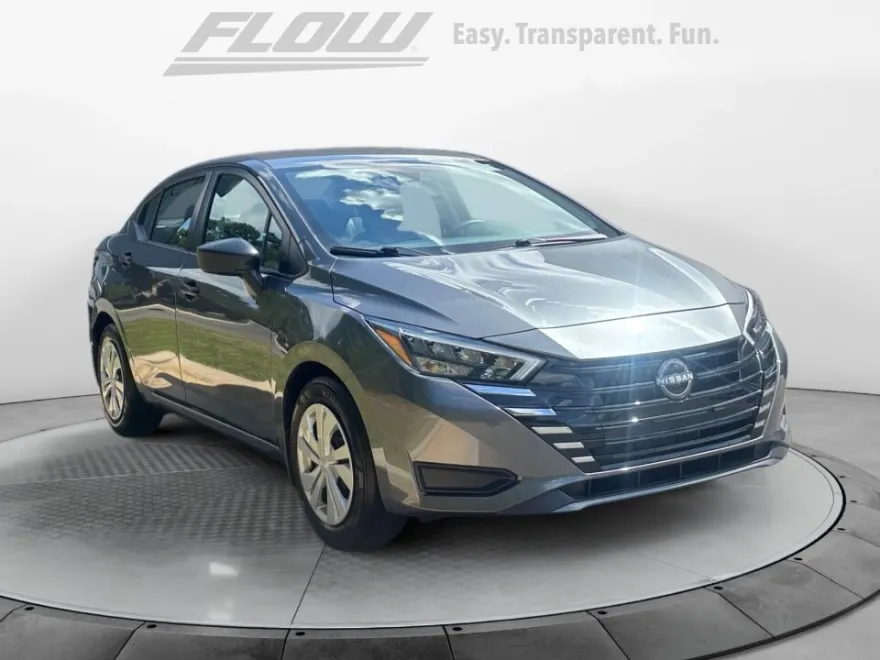 2025 Nissan Versa 1.6 S photo 1