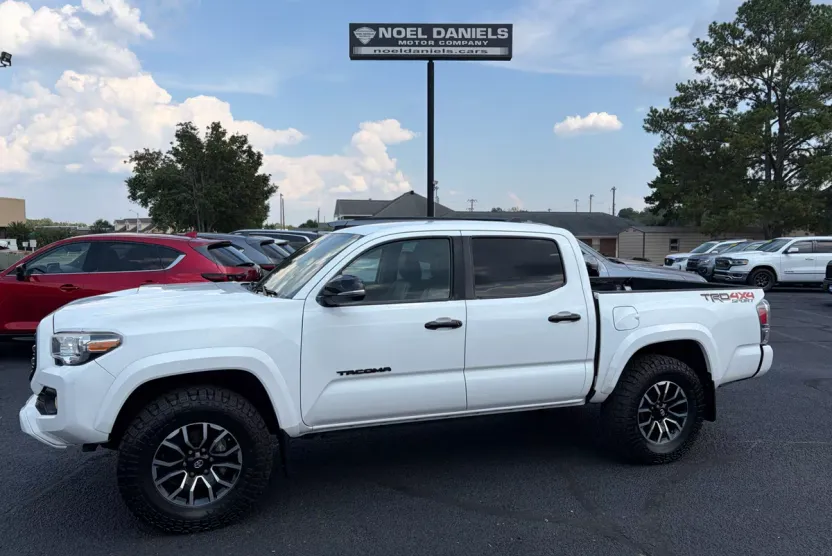 2020 Toyota Tacoma TRD Sport Double Cab V6 photo 1