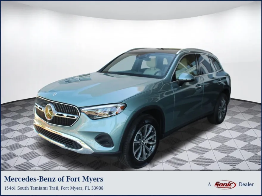 2026 Mercedes Benz GLC 300 photo 1