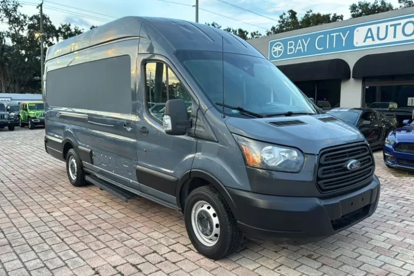 2019 Ford Transit Van photo 1