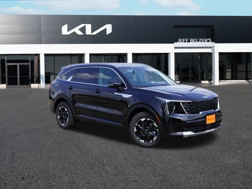 2025 Kia Sorento S photo 1