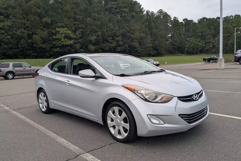 2012 Hyundai Elantra GLS photo 1