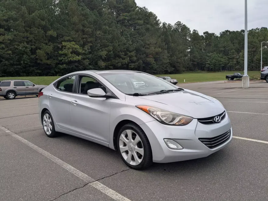 2012 Hyundai Elantra GLS photo 1