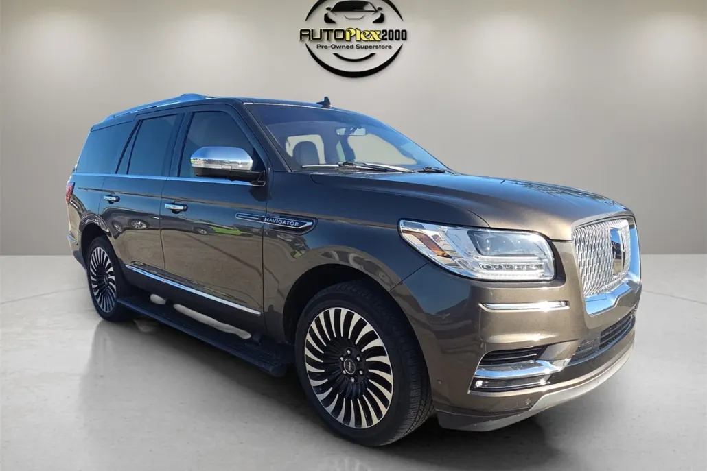 2019 Lincoln Navigator Black Label photo 1