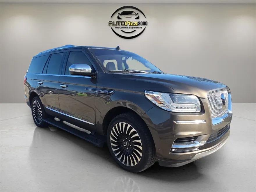2019 Lincoln Navigator Black Label photo 1
