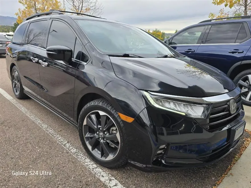 2022 Honda Odyssey Elite photo 1
