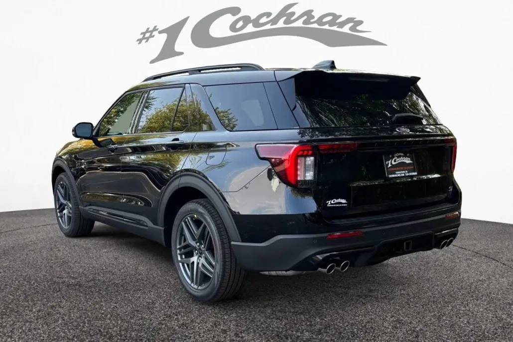 2025 Ford Explorer ST photo 1
