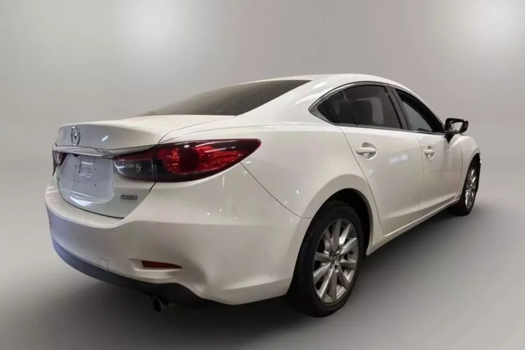 2014 Mazda Mazda6 i Sport photo 1
