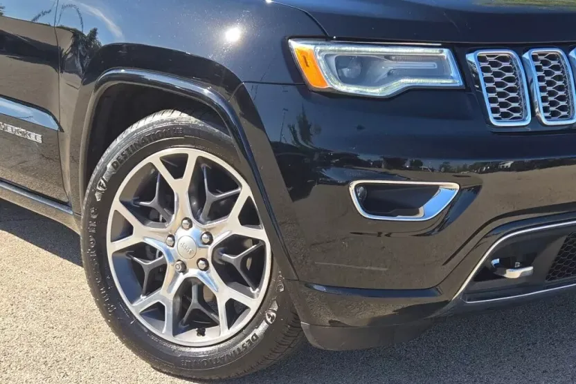 2019 Jeep Grand Cherokee Overland photo 1