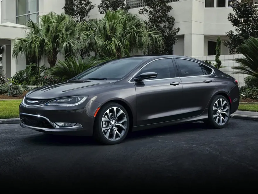 2015 Chrysler 200 Limited photo 1