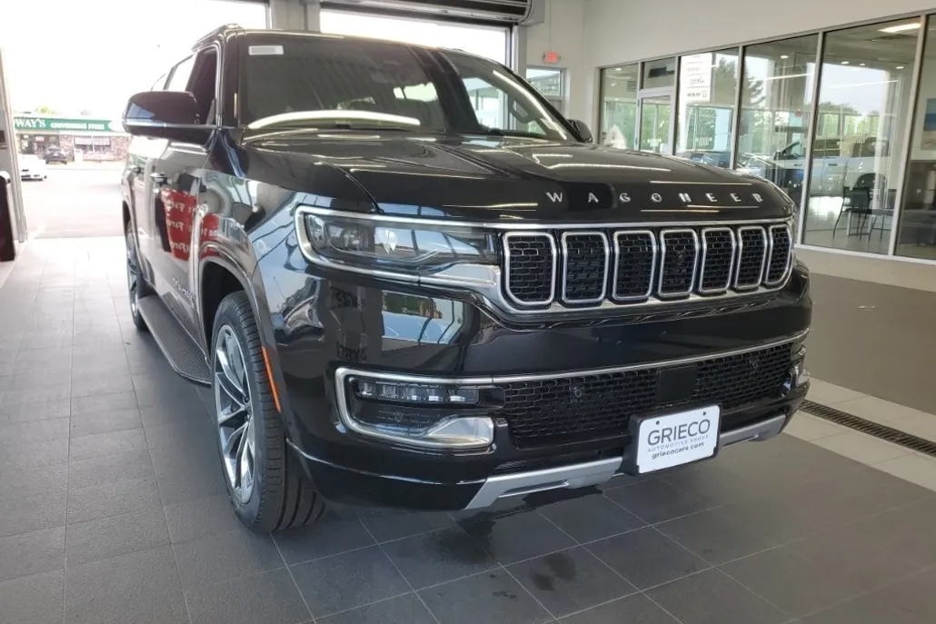 2025 Jeep Wagoneer L Series II photo 1