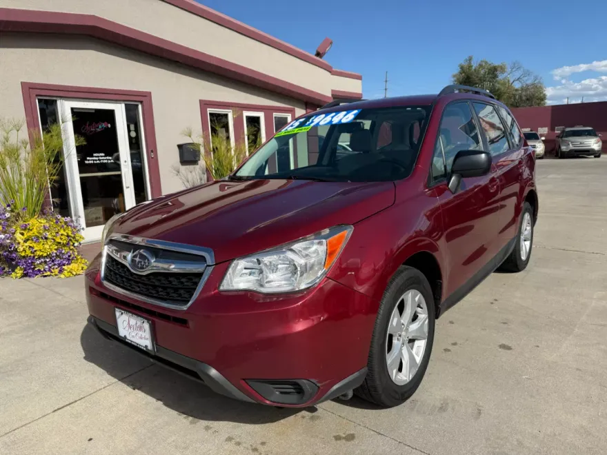 2015 Subaru Forester 2.5i photo 1