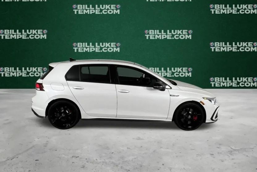 2024 Volkswagen Golf GTI SE photo 1