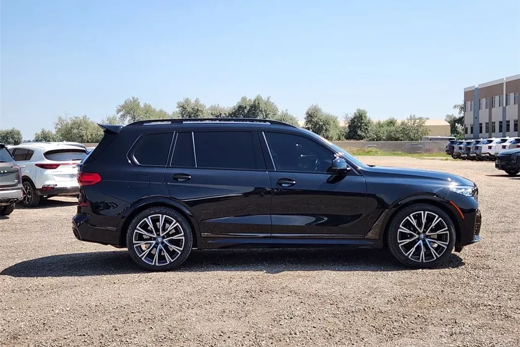 2021 Bmw X7 M50i photo 1